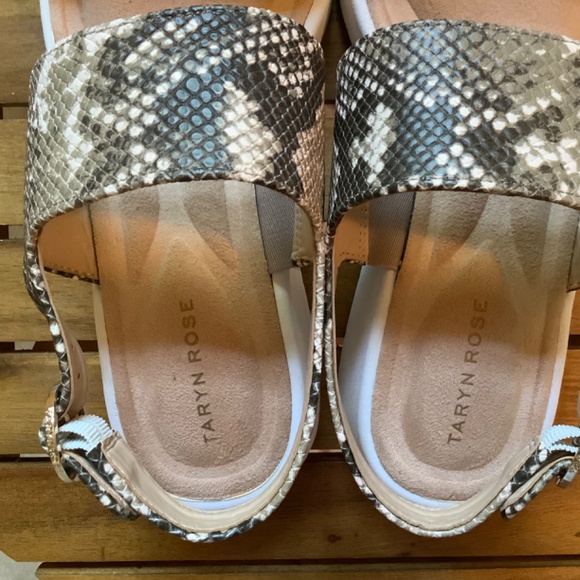 Taryn Rose Suede Sandals Laura Double Strap Snake/Suede Natural SZ 9 - Picture 7 of 9